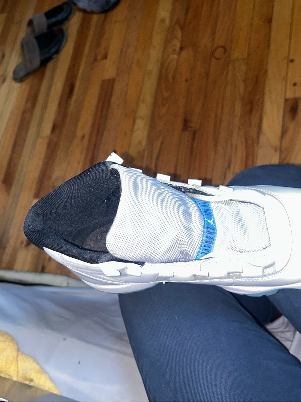 Retro Jordan 11 (2024) legend blue -STOCK X- - Picture 6 of 12